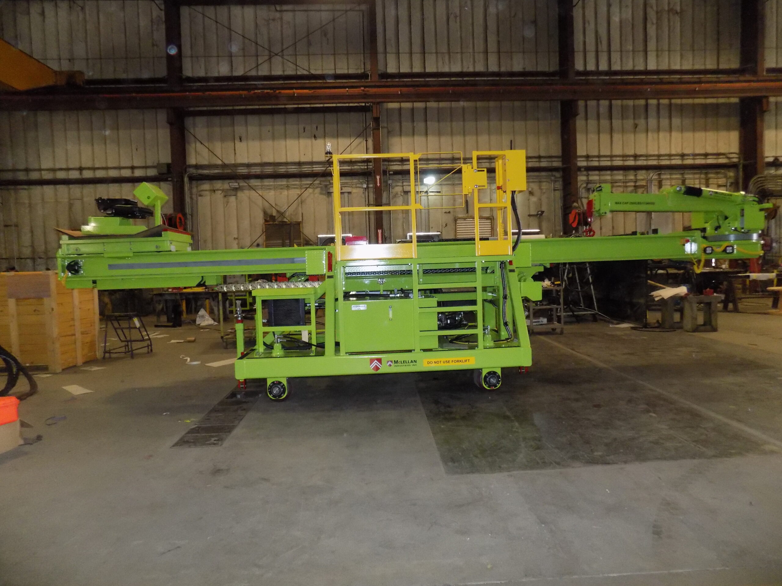 Pic 7, 3-aixs non-telescopic SAG mill liner handler. Pic 7, 3-aixs non-telescopic SAG mill liner handler.