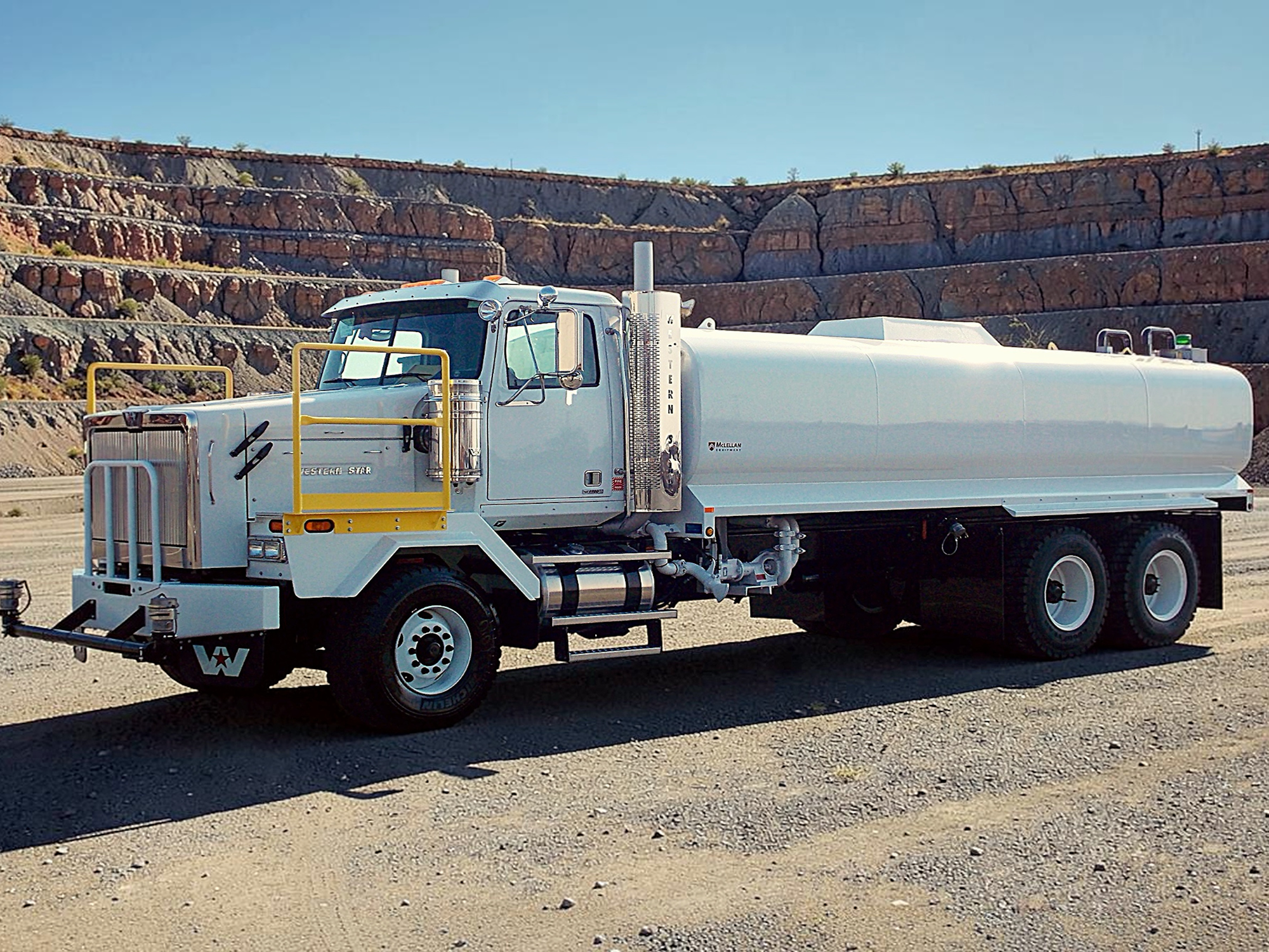 mine site water truck_side